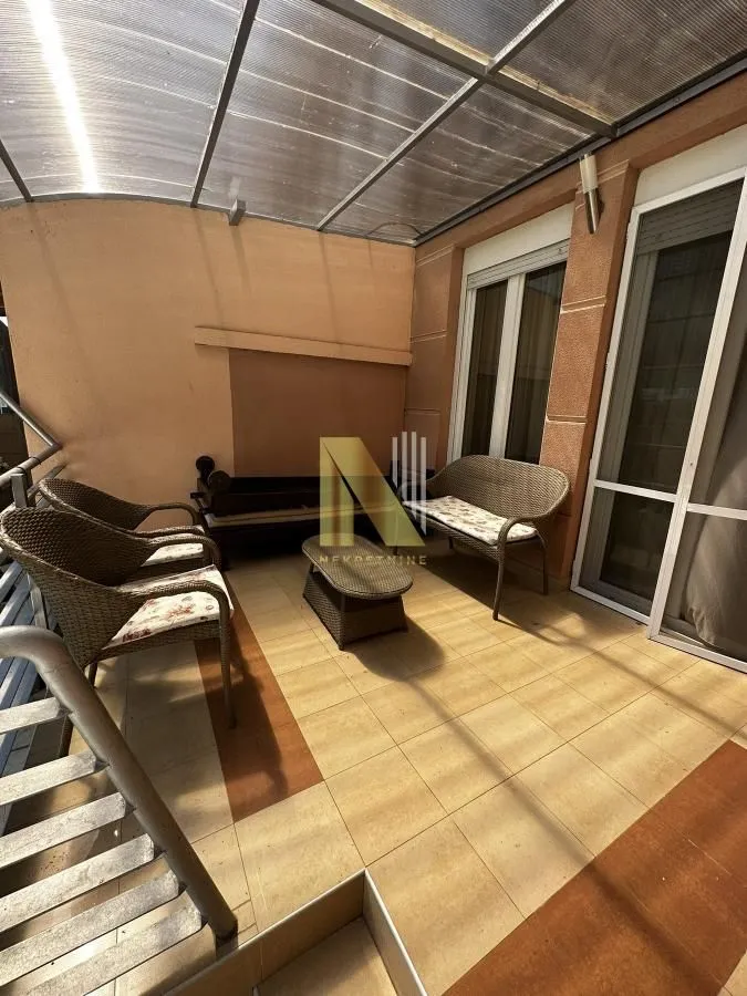Izdavanje, kuća, 140m², Lipov gaj, Novi Sad Sve Podlokacije