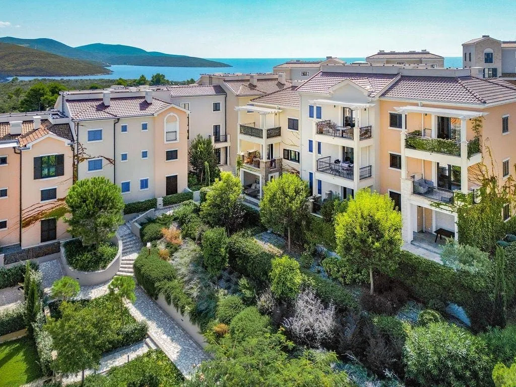 Prodaja, jednosoban stan, 64m², Luštica Bay, Tivat
