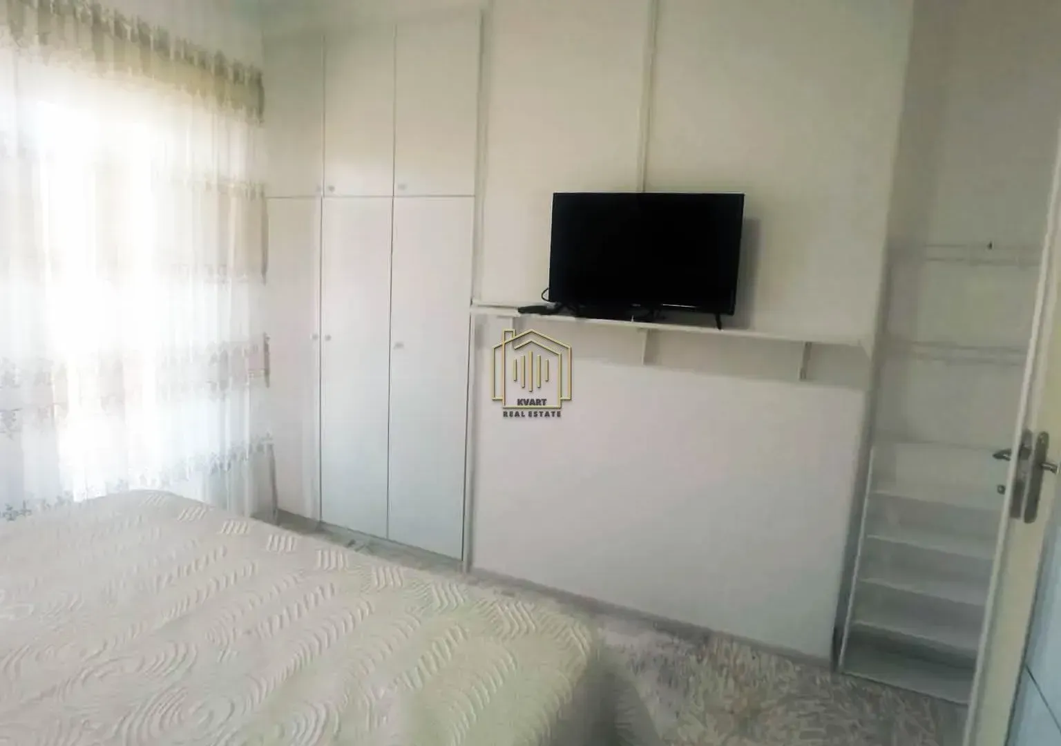 Izdavanje, dvosoban stan, 104m², Tološi, Podgorica