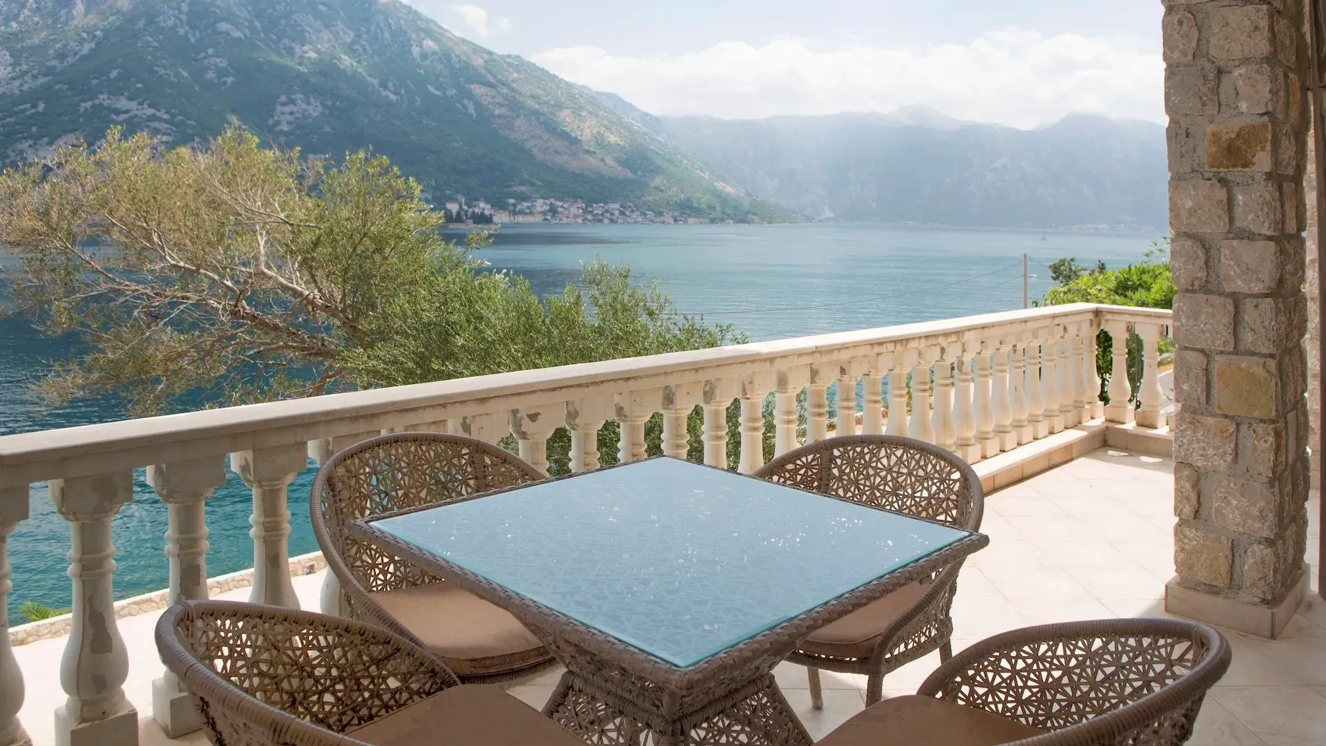 Sale, house, 235m², Kostanjica, Kotor