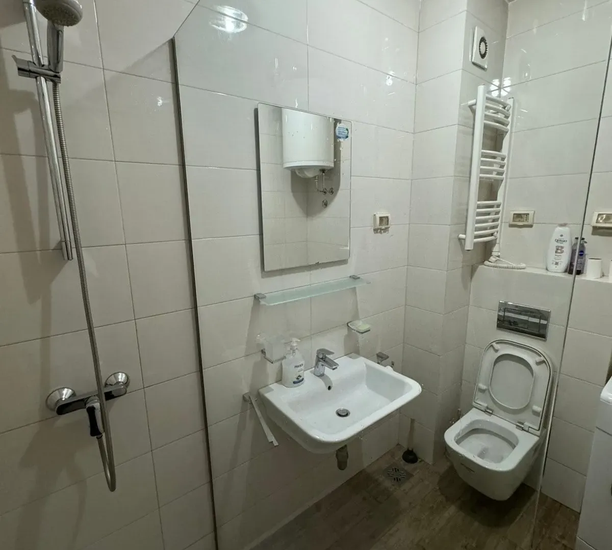 Izdavanje, jednosoban stan, 48m², City Kvart, Podgorica