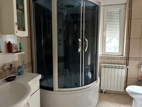 Rent, house, 340m², Gorica C, Podgorica - image 12