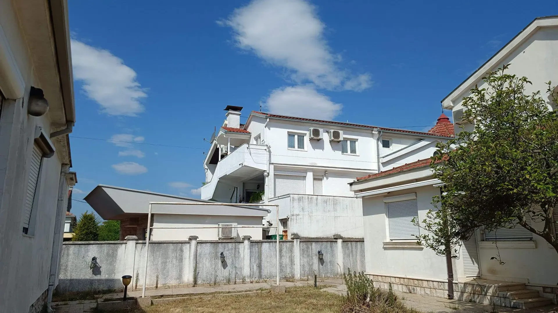 Prodaja, kuća, 380m², Ibričevina, Podgorica