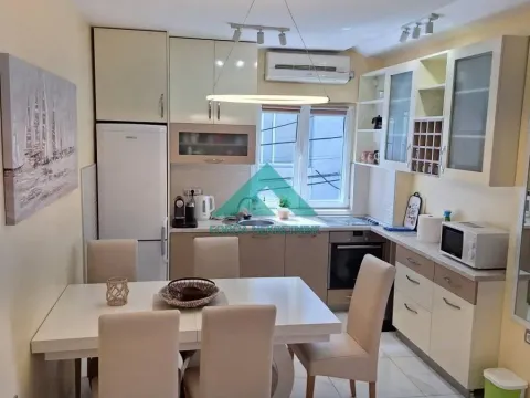 Rent, two bedroom apartment, 60m², Vračar Sve Podlokacije, Beograd - image 2