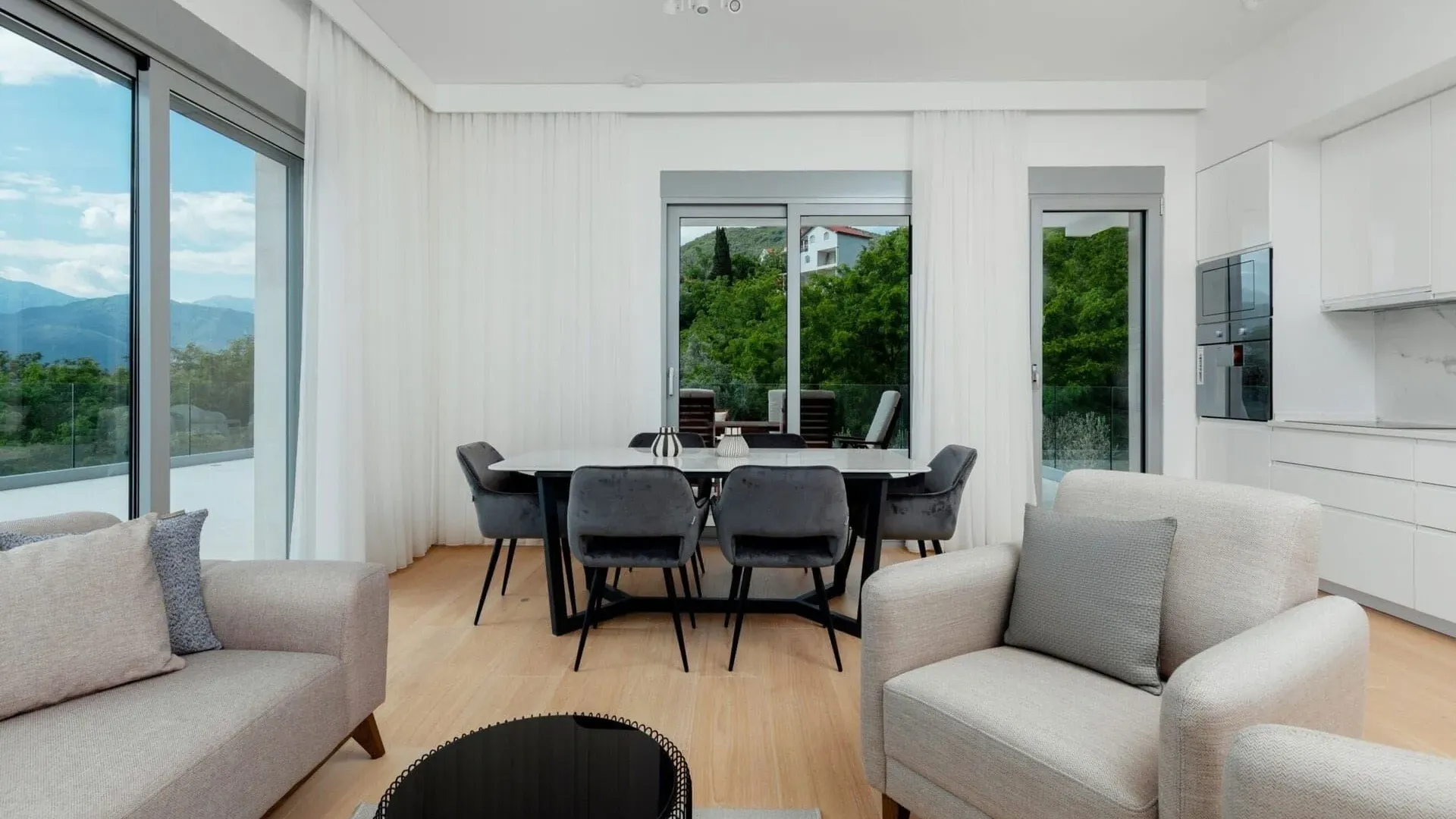 Rent, house, 273m², Marići, Tivat