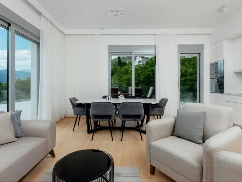 Rent, house, 273m², Marići, Tivat - image 18