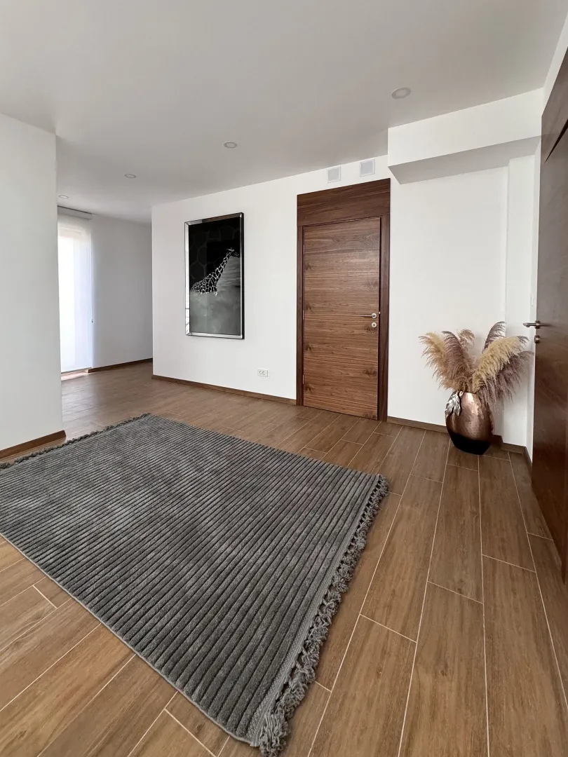 Rent, house, 450m², Krimovica, Kotor