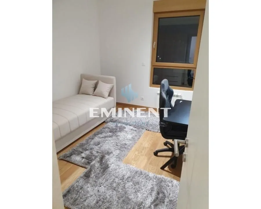 Rent, four bedroom apartment, 105m², Novi Beograd Blok 65, Novi Beograd Sve Podlokacije
