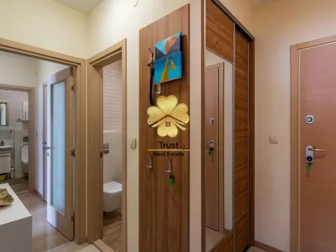 Prodaja, dvosoban stan, 72m², City Kvart, Podgorica - image 5