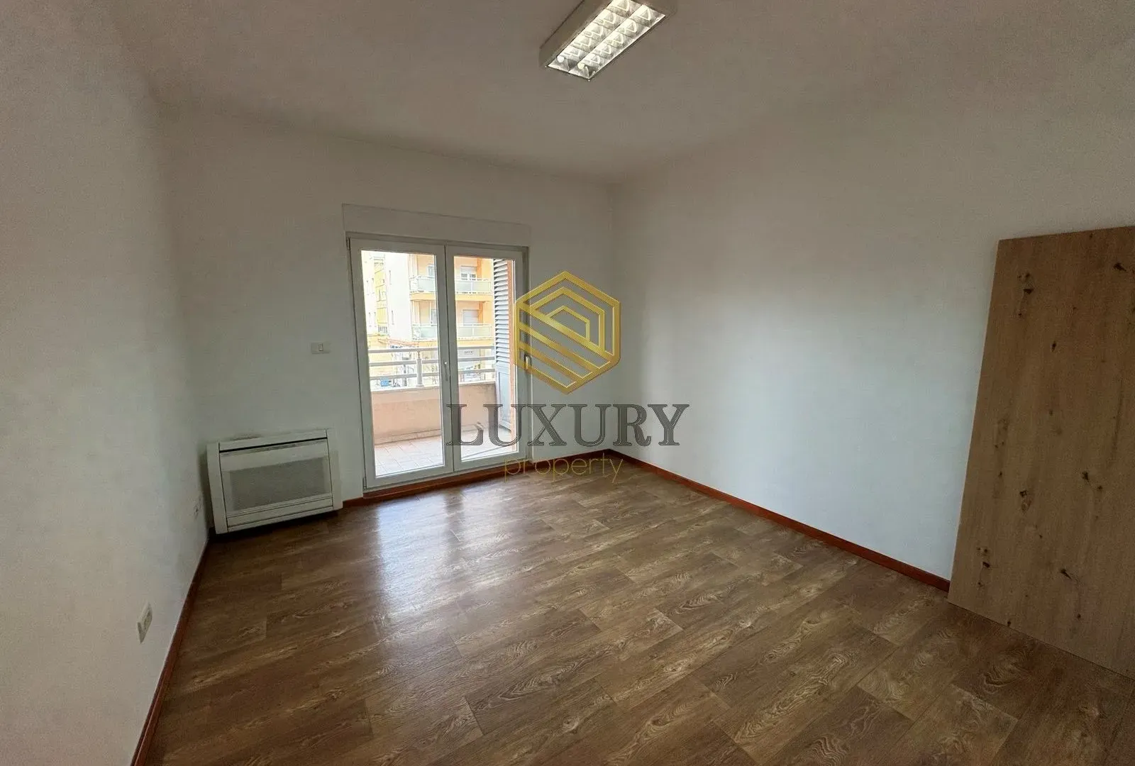 Izdavanje, poslovni prostor, 110m², City Kvart, Podgorica