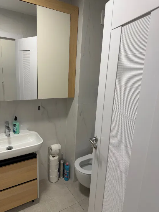 Izdavanje, jednosoban stan, 57m², Bečići, Budva