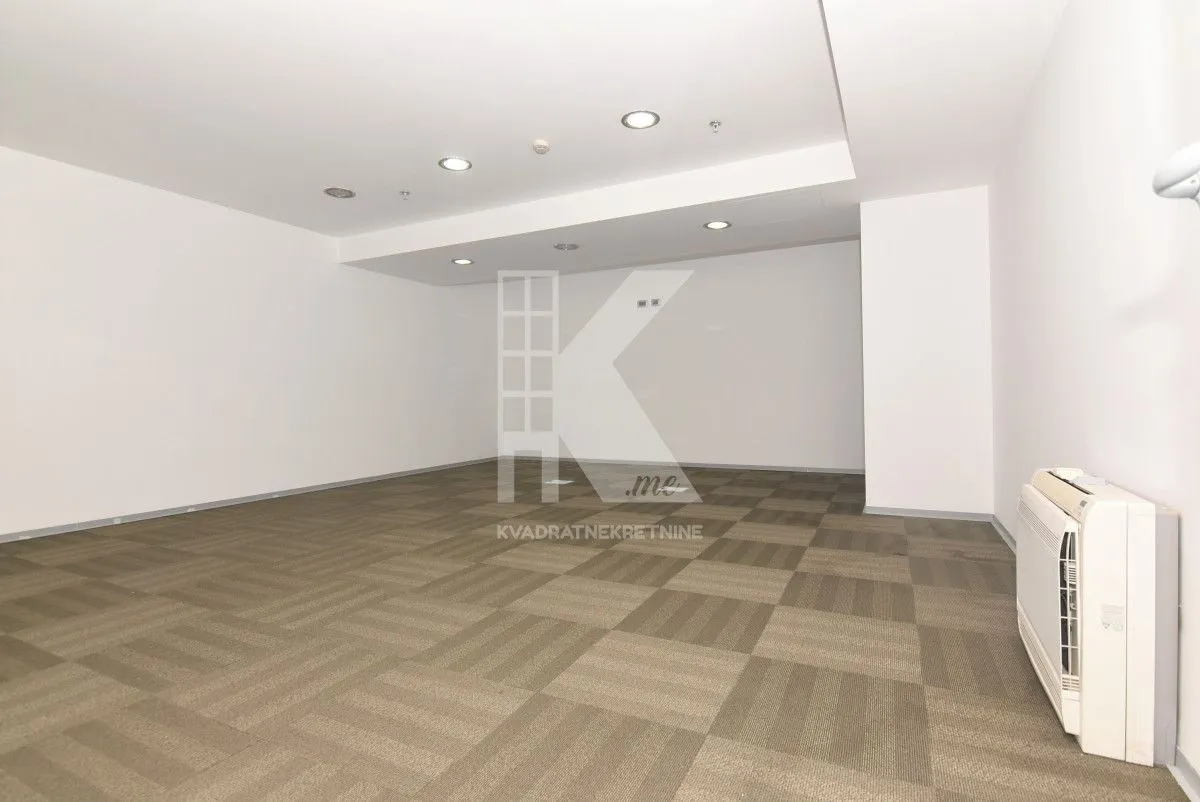 Rent, office space, 445m², Preko Morače, Podgorica