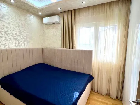 Izdavanje, trosoban stan, 70m², Stari Aerodrom, Podgorica - image 10