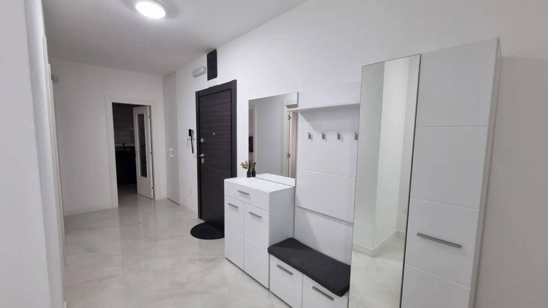 Sale, three bedroom apartment, 95m², Rozino, Budva