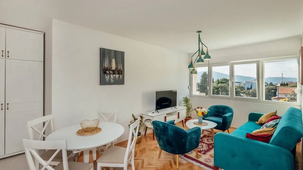 Rent, two bedroom apartment, 54m², Tivat, Crna Gora