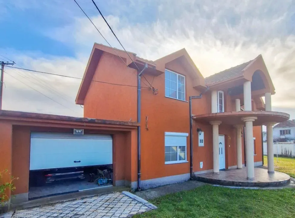 Sale, house, 150m², Straševina, Nikšić