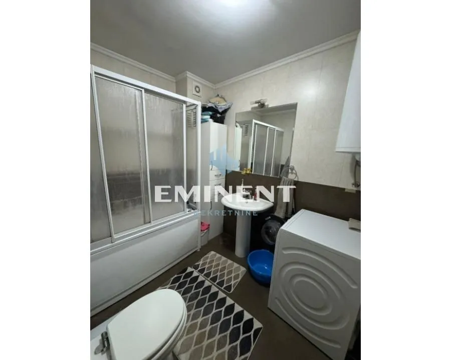 Izdavanje, trosoban stan, 73m², Voždovac Sve Podlokacije, Beograd