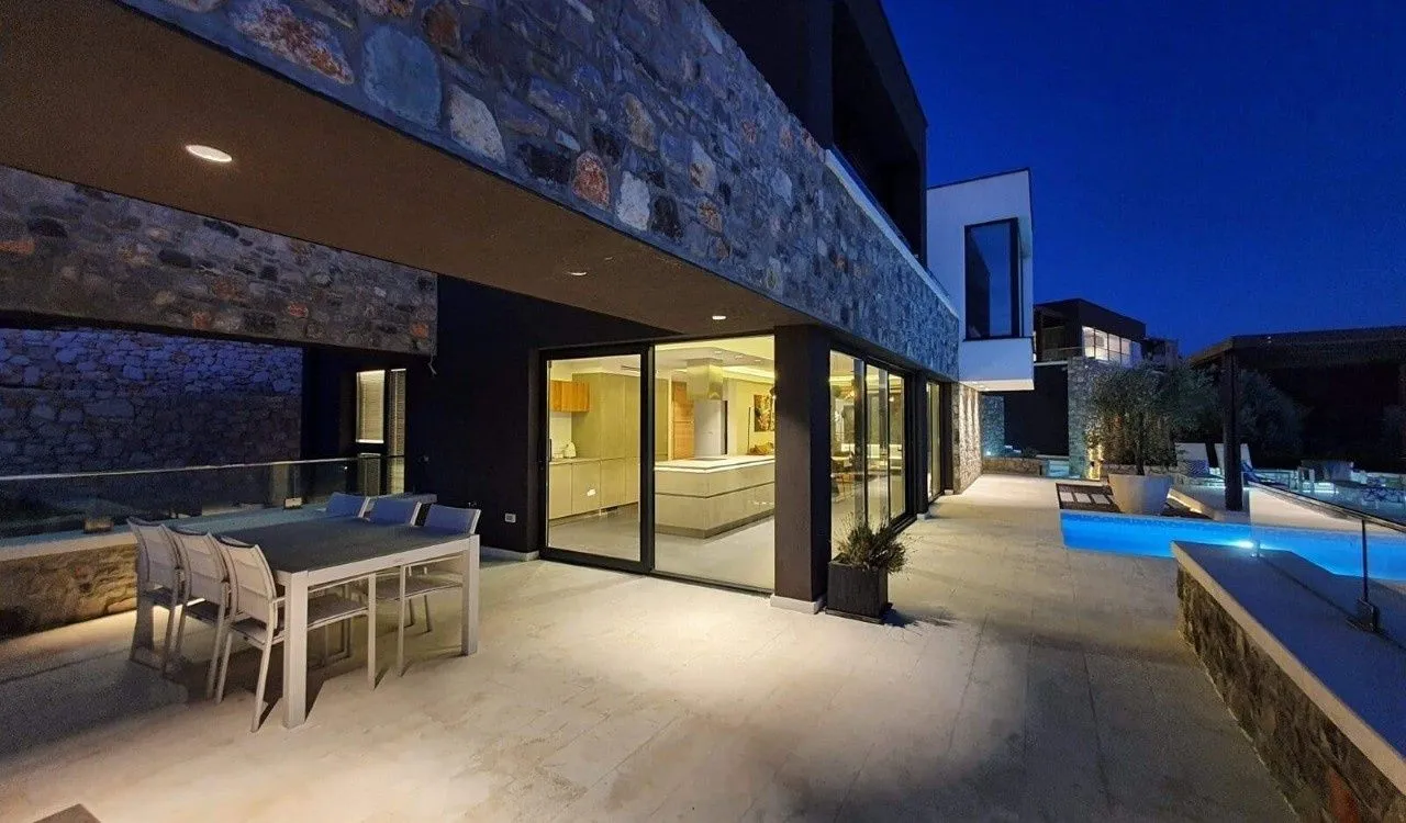 Rent, house, 234m², Masline, Podgorica