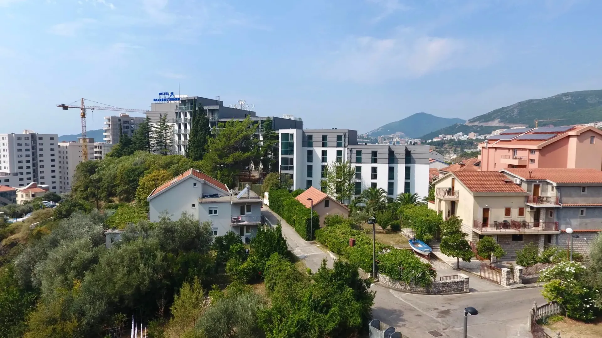 Prodaja, plac, 2000m², Bečići, Budva