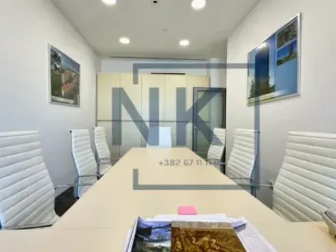 Izdavanje, poslovni prostor, 106m², Centar, Podgorica - image 5