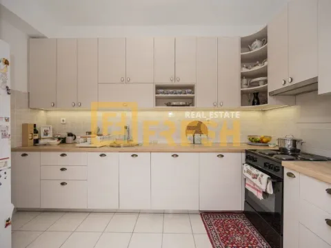 Prodaja, dvosoban stan, 74m², City Kvart, Podgorica - image 10