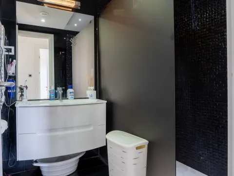 Sale, two bedroom apartment, 104m², Tre Canne, Budva - image 17