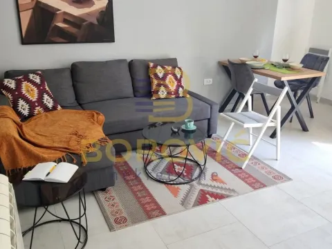 Sale, two bedroom apartment, 48m², Skadarlija, Beograd