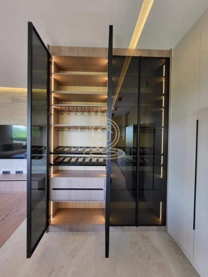 Izdavanje, trosoban stan, 83m², Olimp, Zvezdara Sve Podlokacije
