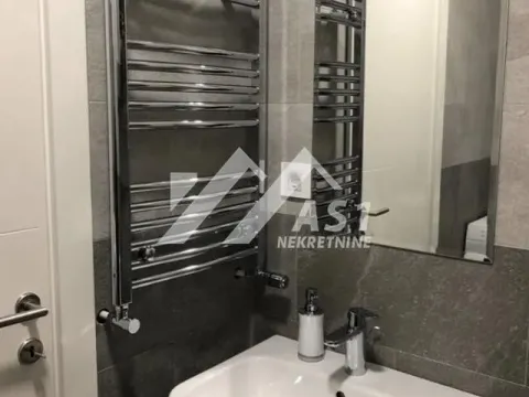 Izdavanje, dvosoban stan, 40m², Centar, Novi Sad - image 8