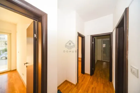 Rent, two bedroom apartment, 67m², Momišići, Podgorica - image 11