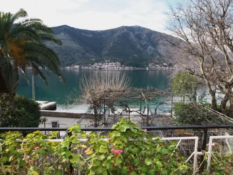Sale, house, 220m², Dobrota, Kotor - image 12