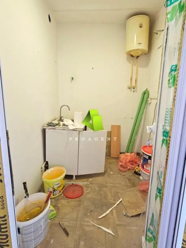 Izdavanje, poslovni prostor, 156m², Medijana, Niš