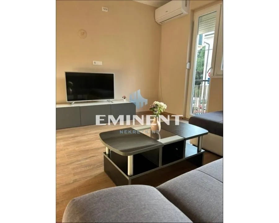 Rent, three bedroom apartment, 85m², Lekino Brdo, Voždovac Sve Podlokacije