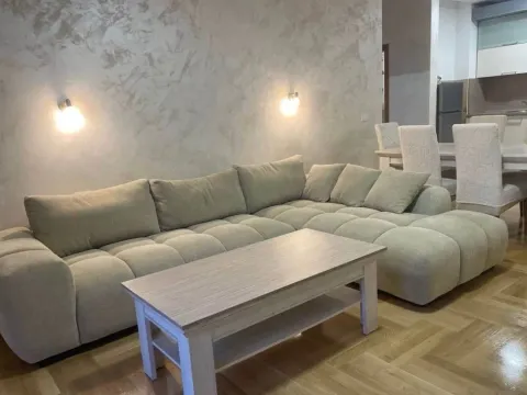 Rent, one bedroom apartment, 85m², Tivat, Crna Gora - image 4