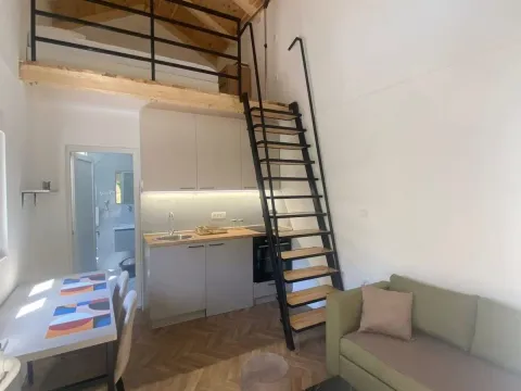 Izdavanje, jednosoban stan, 25m², Dalmatinska ulica, Podgorica - image 2