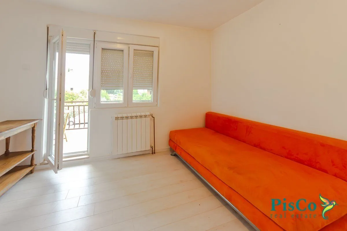 Rent, house, 180m², Blok 9, Podgorica