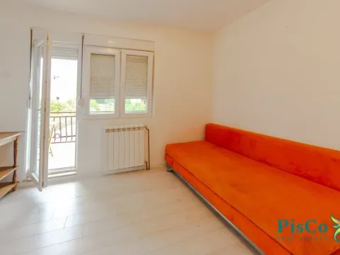 Izdavanje, kuća, 180m², Blok 9, Podgorica - image 5