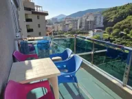 Izdavanje, dvosoban stan, 85m², Bečići, Budva - image 1