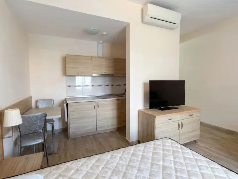 Sale, studio apartment, 27m², Bečići, Budva - image 4