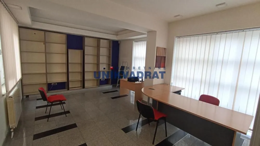 Rent, office space, 180m², Đeram Pijaca, Beograd