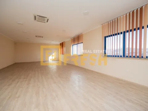 Izdavanje, poslovni prostor, 150m², Donja Gorica, Podgorica - image 8