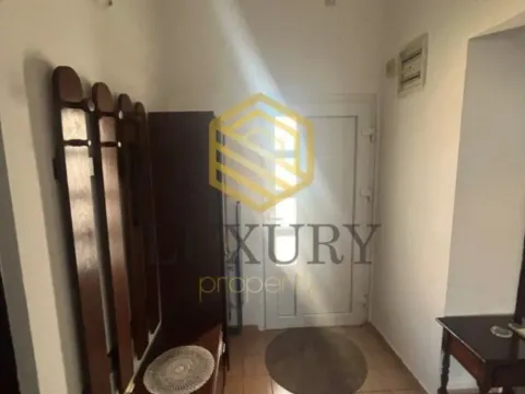 Izdavanje, dvosoban stan, 80m², Momišići, Podgorica - image 2