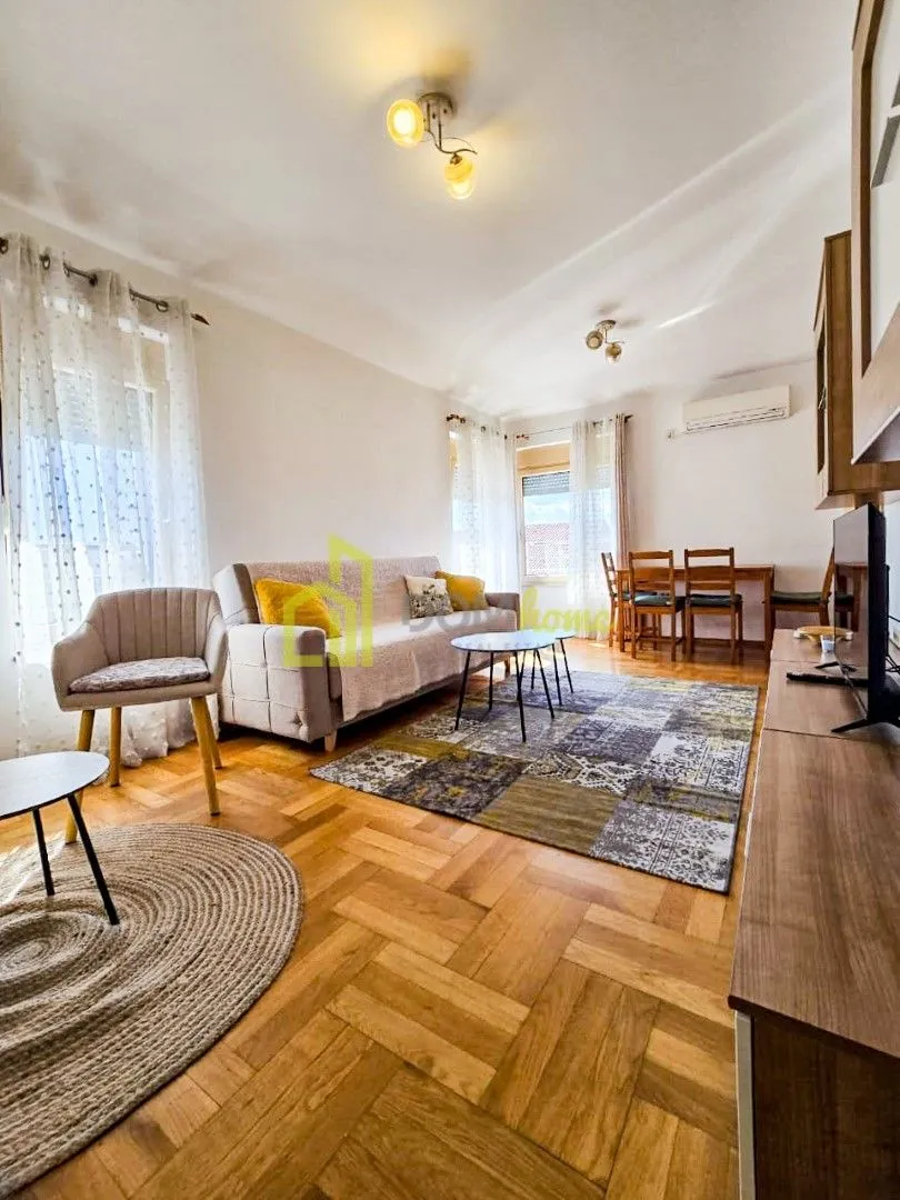 Izdavanje, jednosoban stan, 43m², Stari Aerodrom, Podgorica