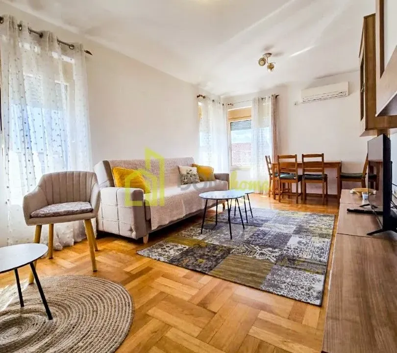 Izdavanje, jednosoban stan, 43m², Stari Aerodrom, Podgorica
