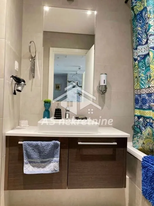 Rent, two bedroom apartment, 63m², Savski Venac, Beograd