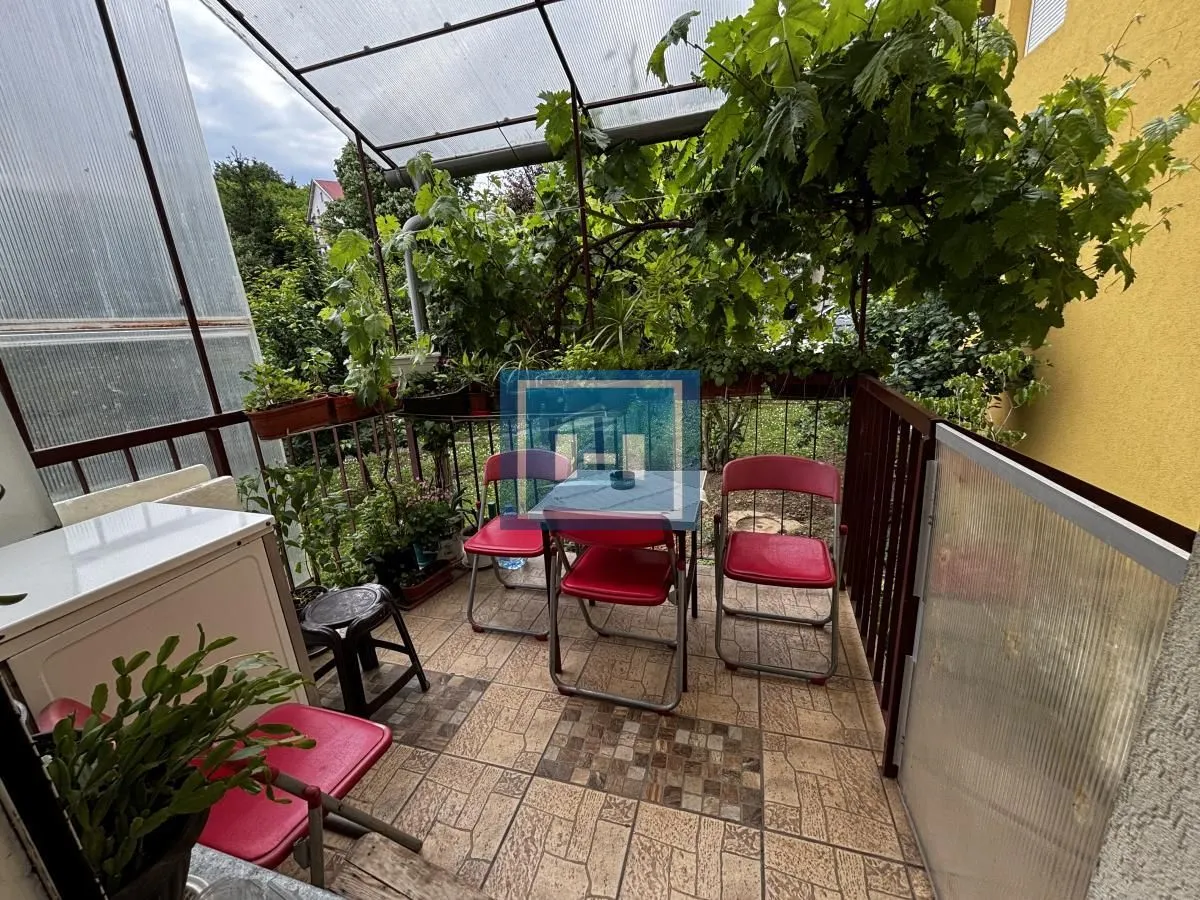 Prodaja, četvorosoban stan, 102m², Strelište, Jagodina