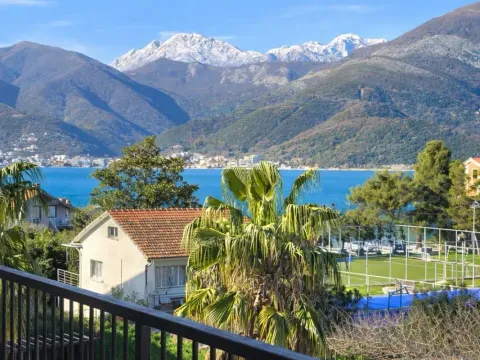 Izdavanje, stan, 133m², Tivat, Crna Gora - image 1