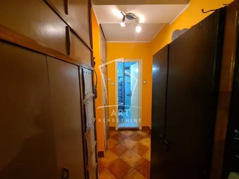 Izdavanje, trosoban stan, 72m², Vračar Sve Podlokacije, Beograd - image 15