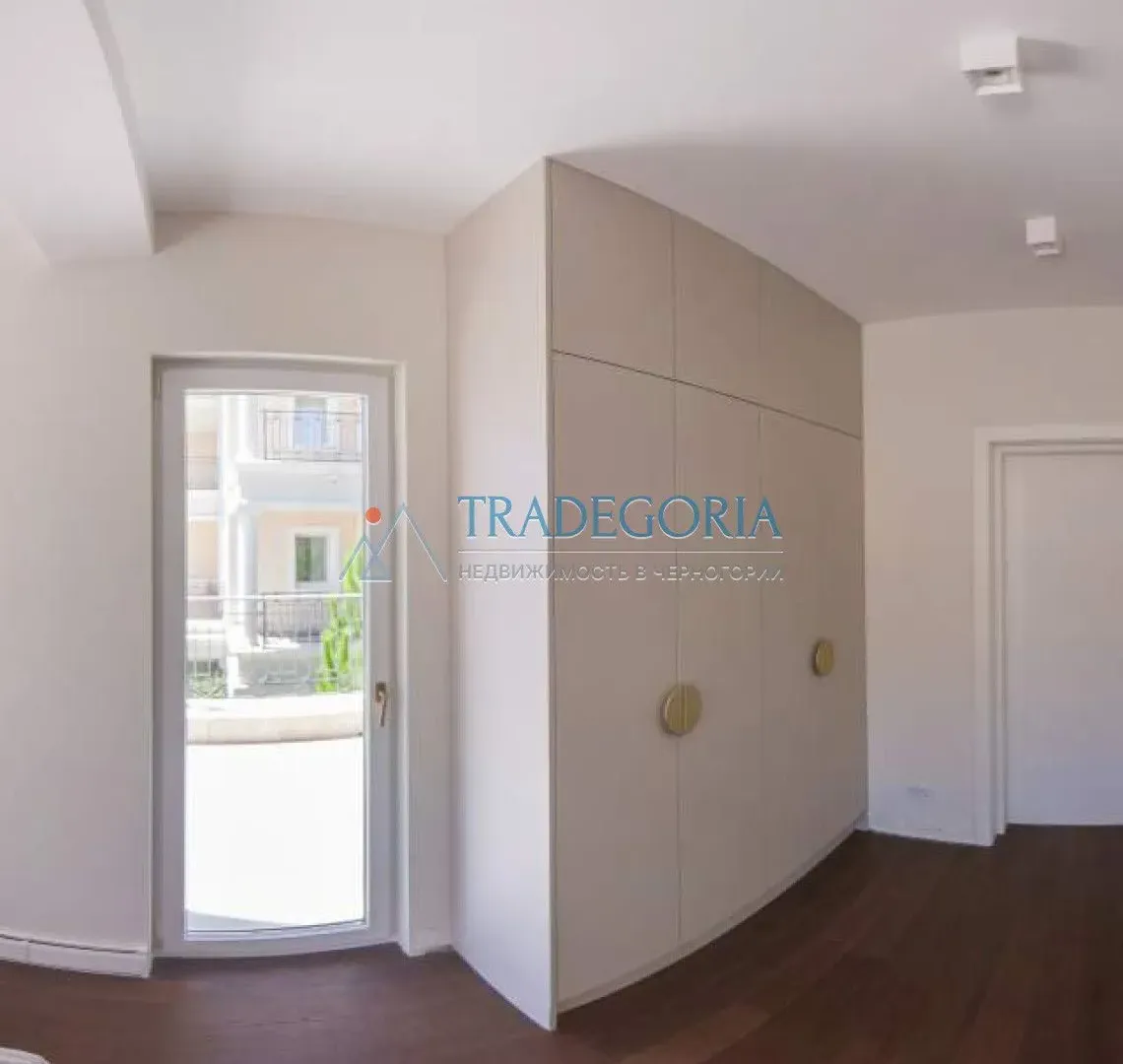 Prodaja, trosoban stan, 225m², Đenovići, Herceg Novi