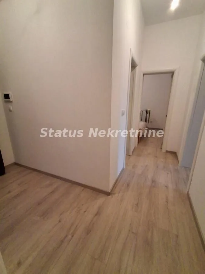 Izdavanje, trosoban stan, 66m², Sremska Kamenica, Petrovaradin